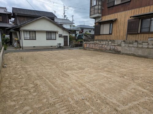 北東側より見た現地(外観)
