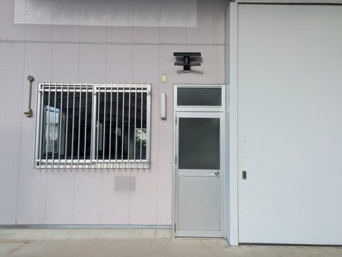 事務所部分入口(玄関)
